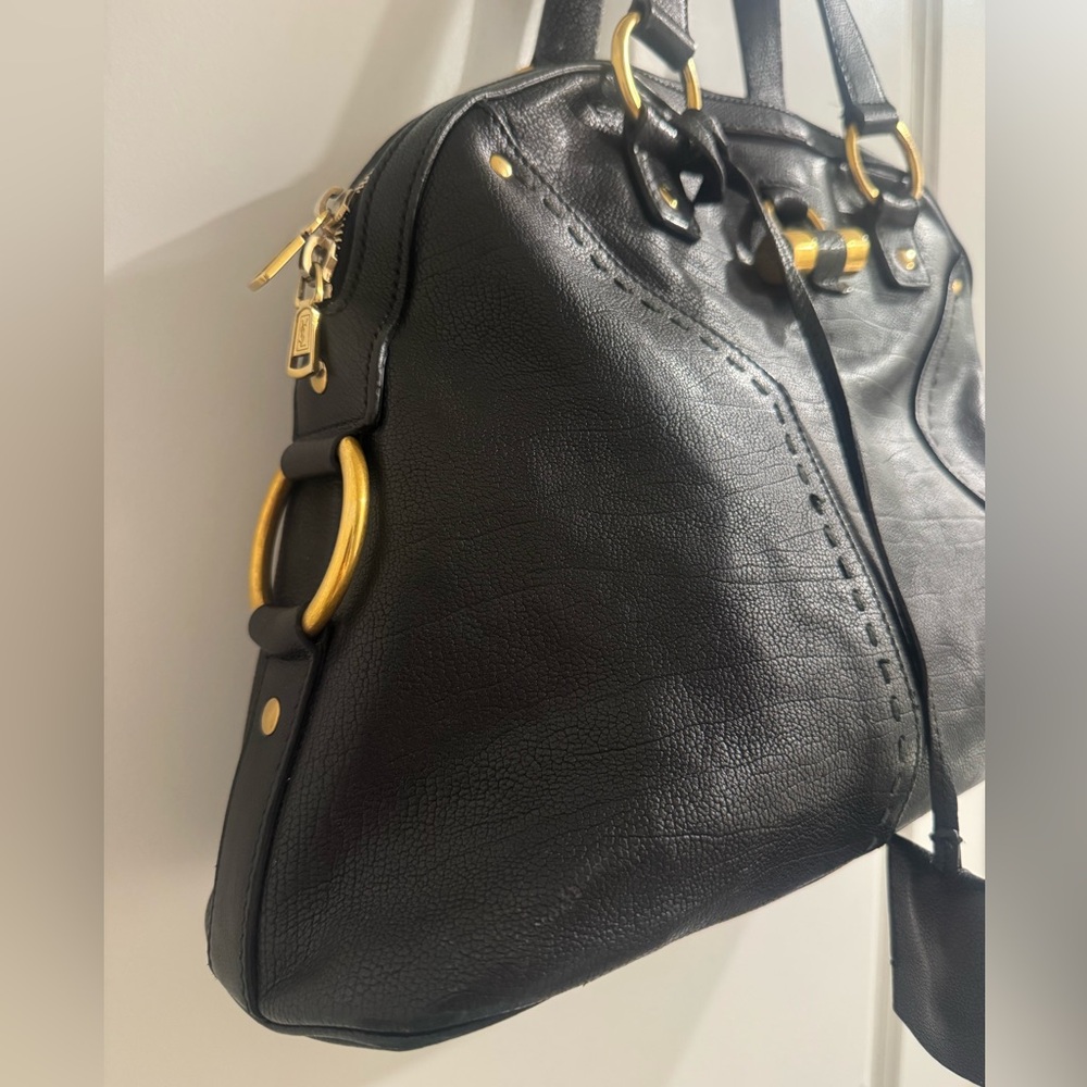 Yves Saint Laurent Classic Black Muse - Picture 6 of 7
